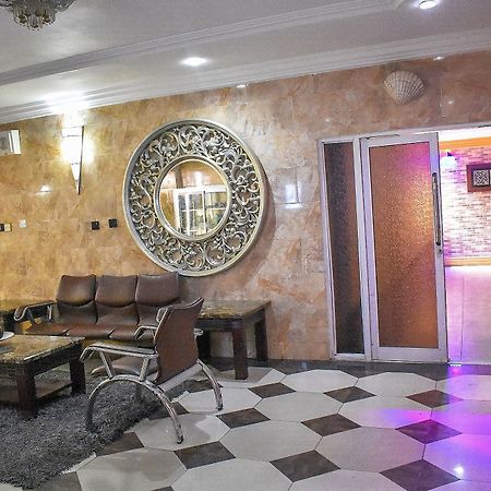 Dublina Suites Festac Town Dış mekan fotoğraf