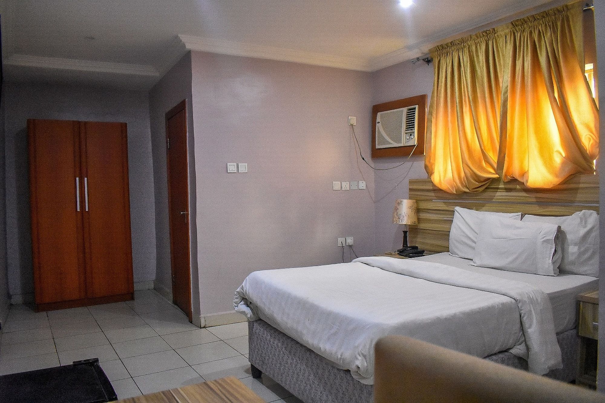 Dublina Suites Festac Town Dış mekan fotoğraf